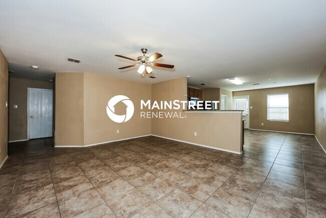 Building Photo - 4 Bedroom Pet-Friendly Home in Fort Worth, TX with Main Street Renewal