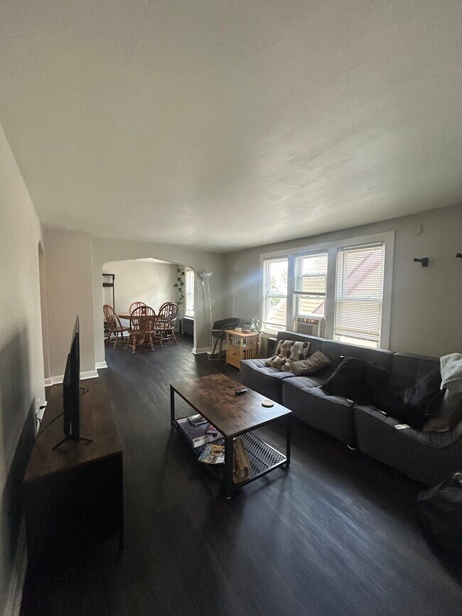 Foto del edificio - 1538 S 73rd St