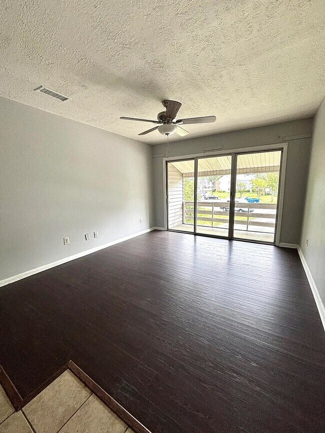 Foto del edificio - 1017 Stevens Creek Rd