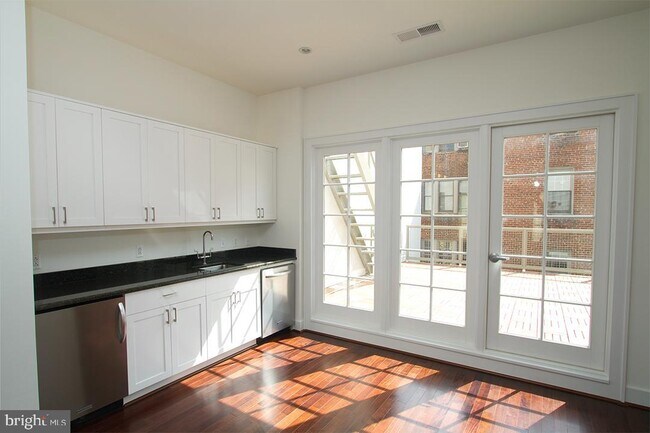 Foto del edificio - 2160-2162 California St NW