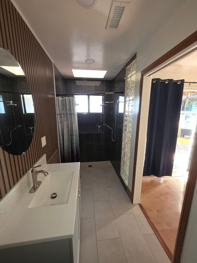 Foto del edificio - Beautiful Single Family in Garden Grove fo...