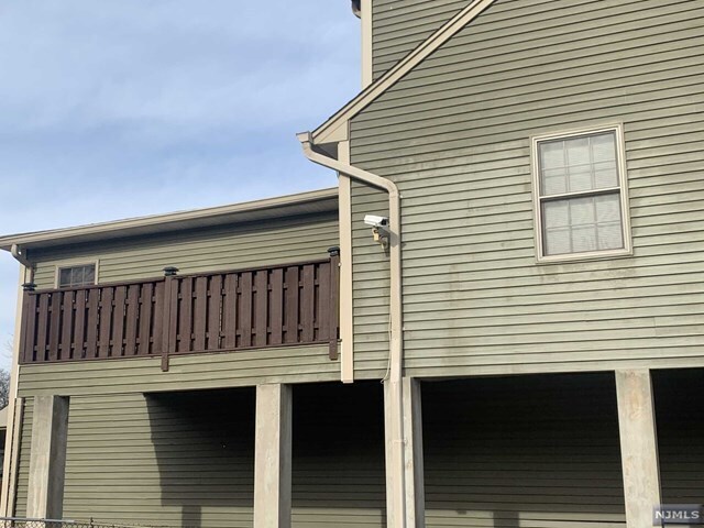 Foto del edificio - 170 Closter Dock Rd