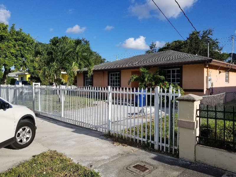 Foto principal - 1262 NW 71st Terrace