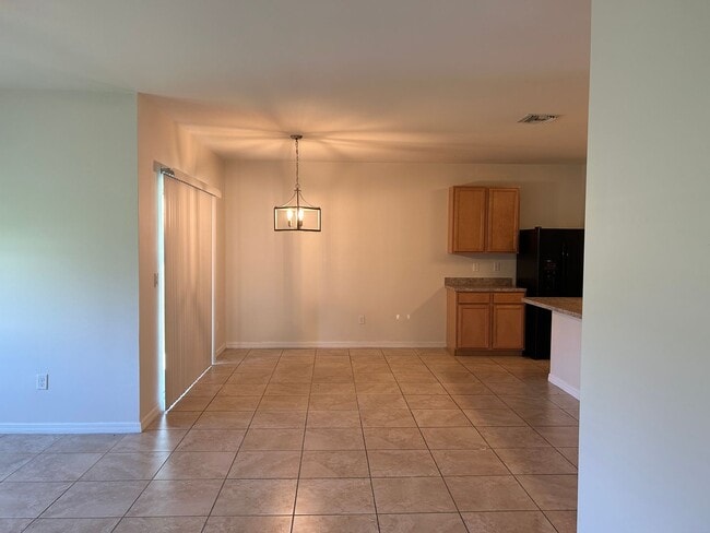 Building Photo - 1123 SW 40th Terrace