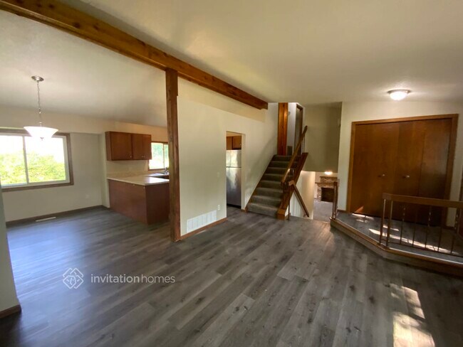 Building Photo - 6840 Penamint Ln