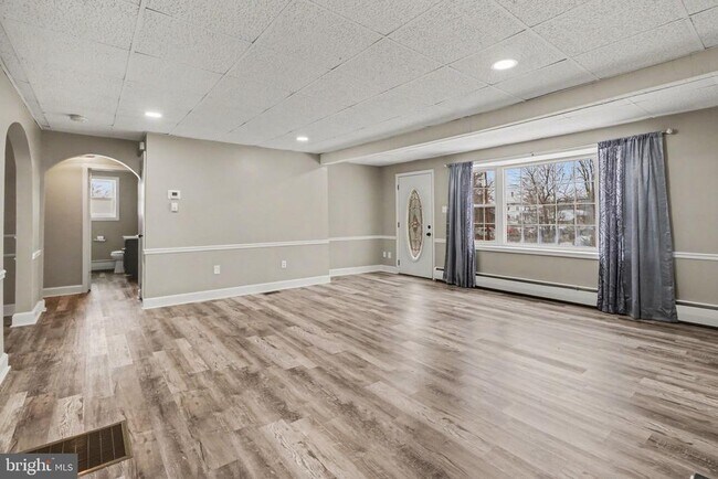 Foto del edificio - 5885 Avis Ln