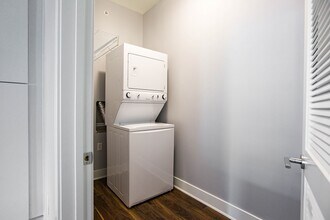 Interior Photo - International