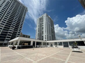 Building Photo - 2401 S Ocean Dr