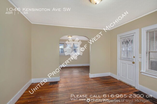 Building Photo - 1046 Kensington Ave SW
