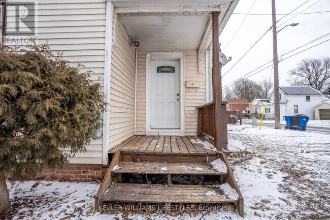 Photo du bâtiment - 83 Adelaide St S