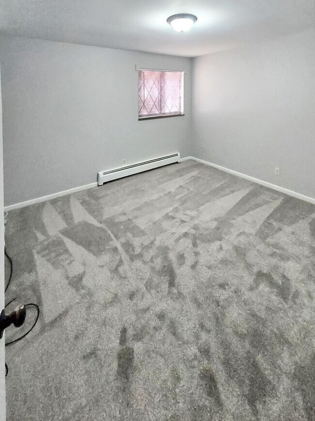 Foto del edificio - 136 N Lake St