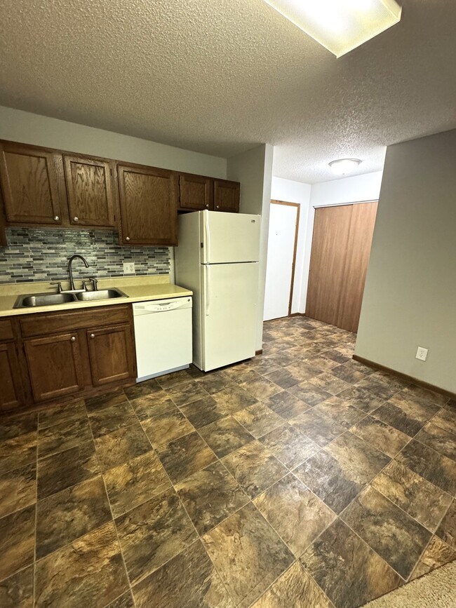 Foto del edificio - 6765 Birch St