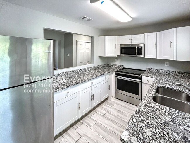 Foto del edificio - 1345 Twin Oaks Cir SE