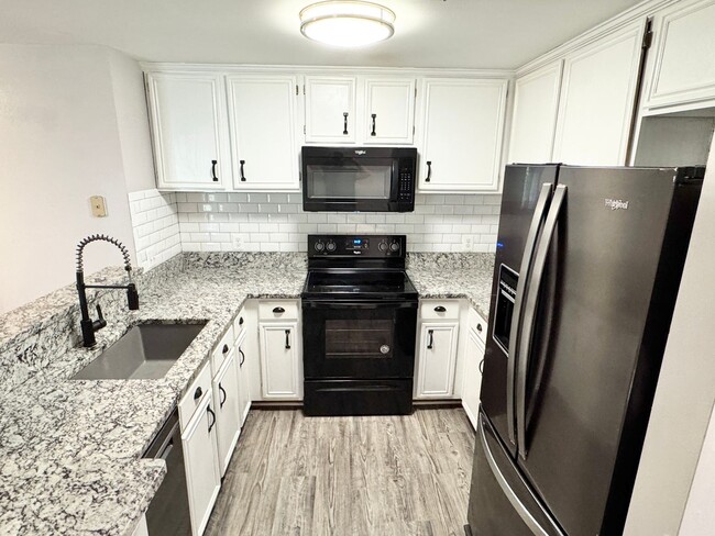 Building Photo - STAFFORD RENOVATED CONDO