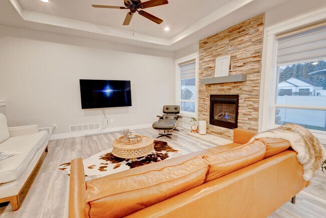 Foto del edificio - 719 Periska Wy