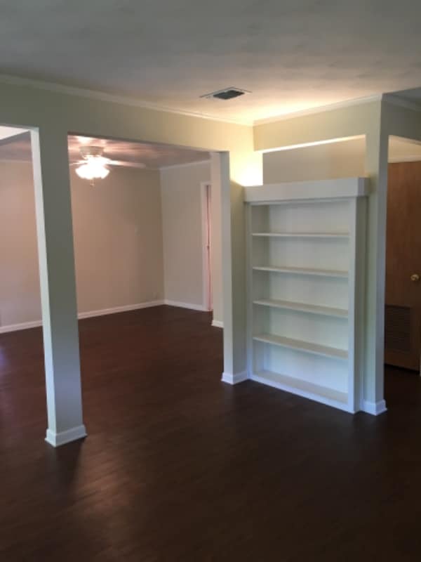Building Photo - 211 Hanover Ln