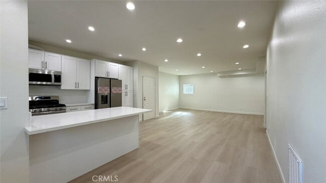 Building Photo - 310 E Providencia Ave