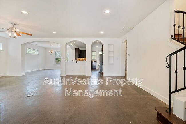 Foto del edificio - 5608 Grover Ave