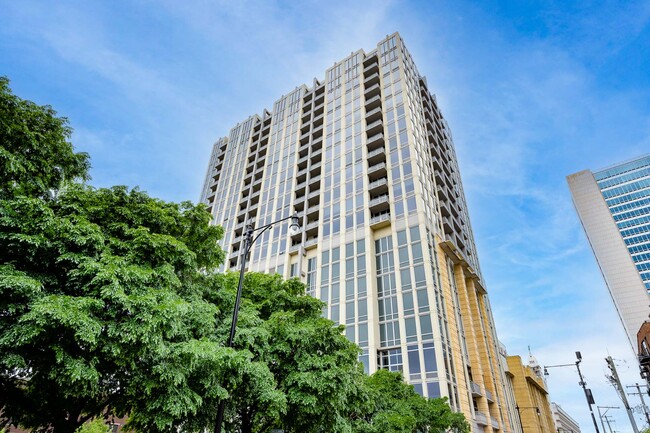 Building Photo - 700 N Larrabee St