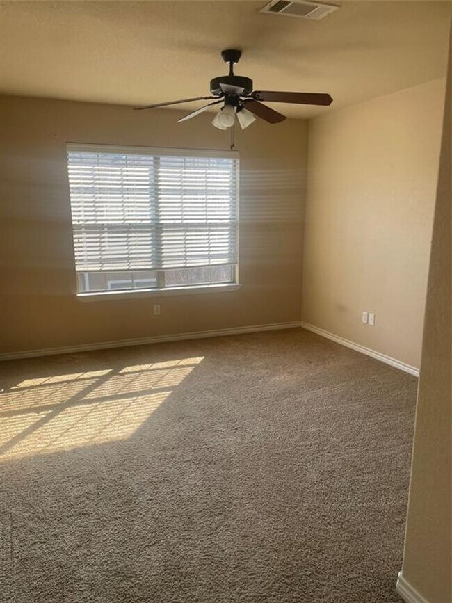 Building Photo - 3 bdrm, 3.5 baths at The Ranch at Sam Houston