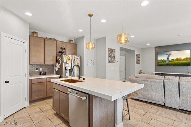 Foto del edificio - 10331 Western Pine Ave