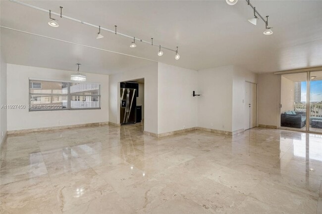 Building Photo - 121 Golden Isles Dr