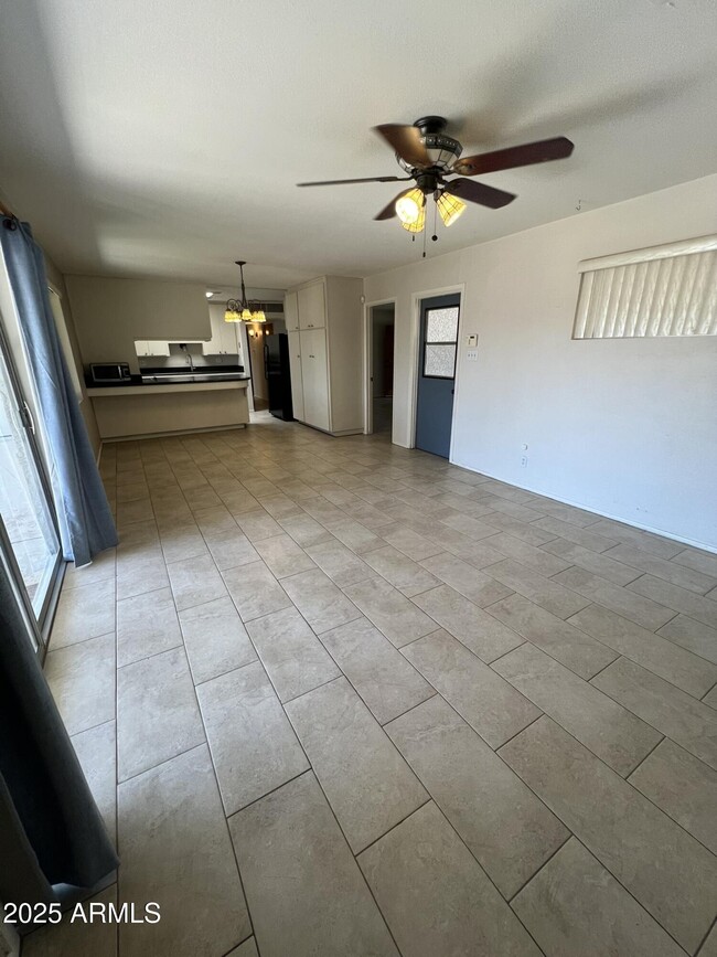 Building Photo - 125 E Papago Dr