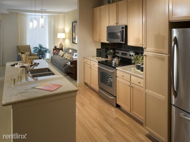 Primary Photo - 1601 Glenarm Pl
