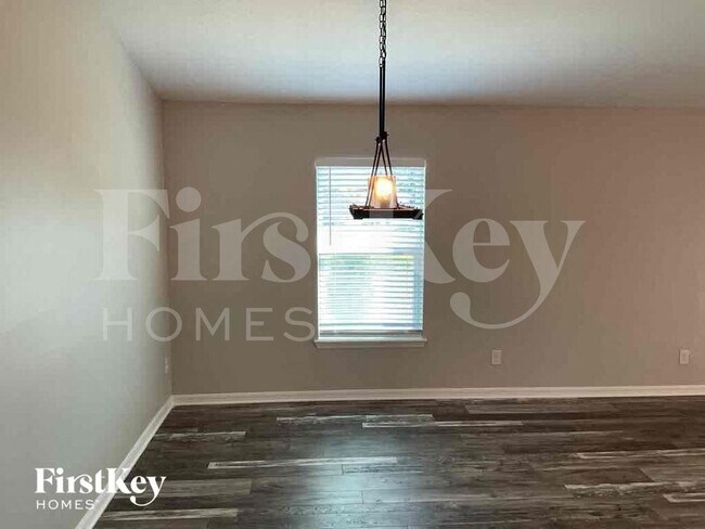 Building Photo - 121 Alexandria Cir