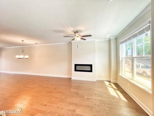 Building Photo - 4 br, 3 bath House - 2565 i La Rive Drive