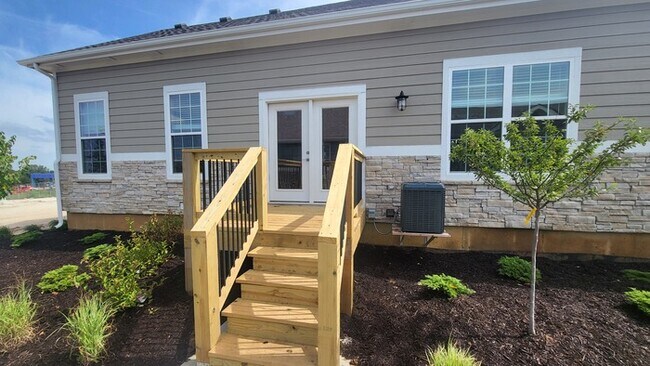 Foto del edificio - Maintenance free living in Blue Valley School district