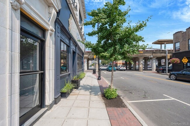 Building Photo - 46 N Village Ave