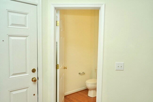 Building Photo - 1119 Somer Chase Ct
