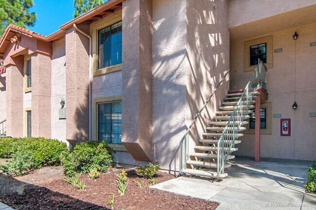 Foto del edificio - 12035 Alta Carmel Ct