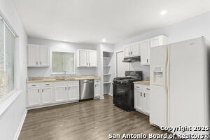 Building Photo - 121 Meadow Hill