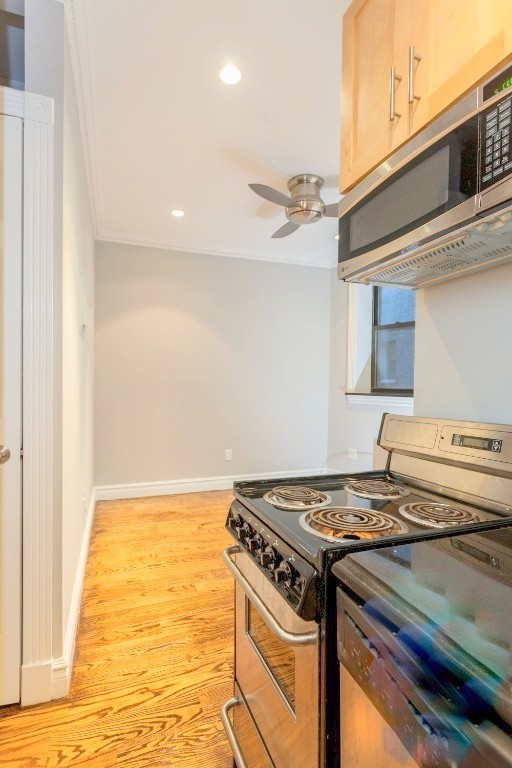 Primary Photo - 324 E 35th St
