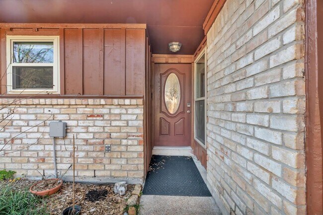 Foto del edificio - 22315 Walnut Valley Dr