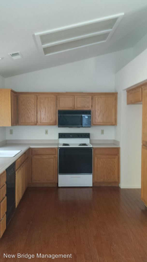 Foto del edificio - 4383 Bardini Way