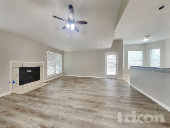 Foto del edificio - 10834 Golden Sunshine Dr