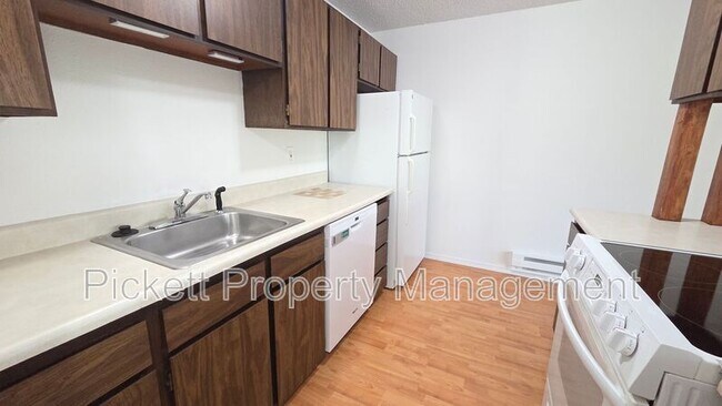 Foto del edificio - 613 Wilbert Ave