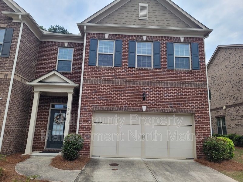 Foto principal - 4808 Blue Elm Ln