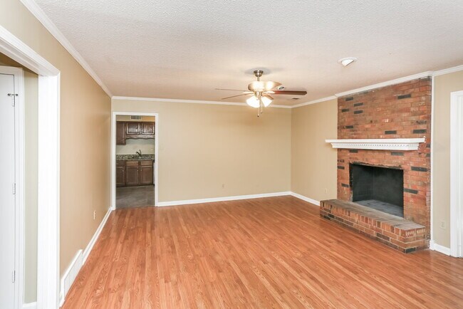 Foto del edificio - 8123 Cairn Dr