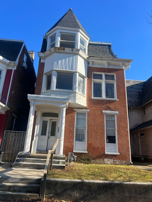 Primary Photo - Beaver St N 507