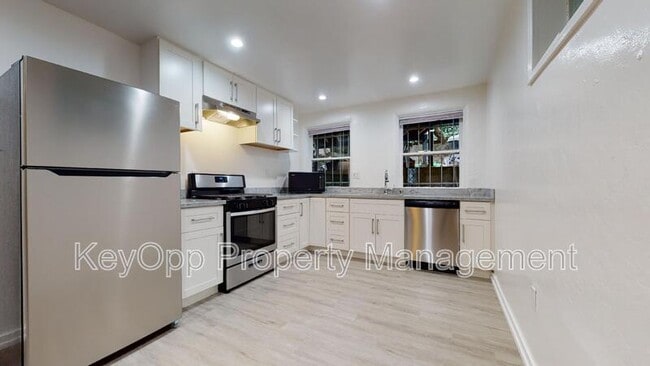 Photo - 180 Stanyan St Apartment