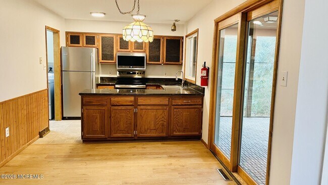 Foto del edificio - 151 Middle Holly Ln