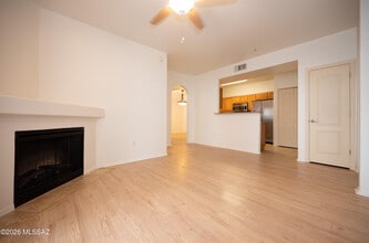 Building Photo - 2550 E River Rd