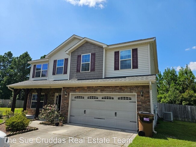 Building Photo - 4 br, 2.5 bath House - 301 First Post