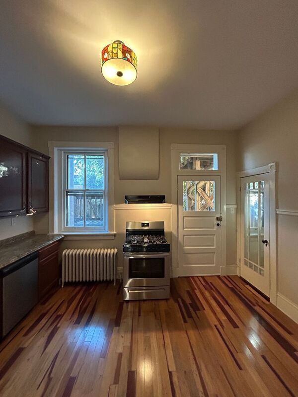 Foto del edificio - 2207 W Grace St