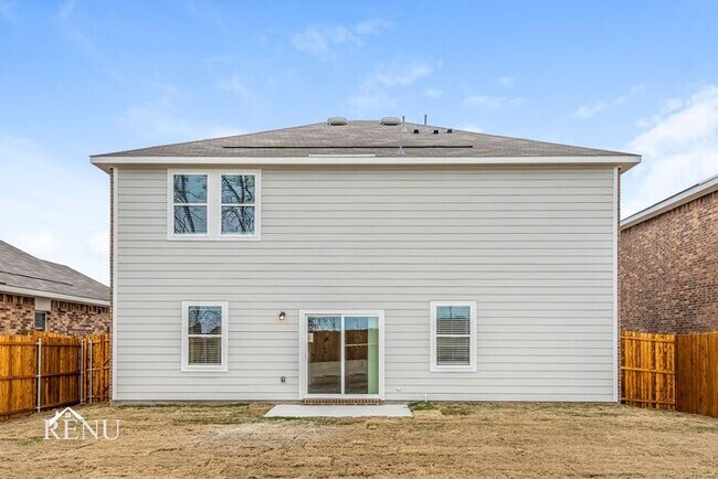 Foto del edificio - 592 Crestridge Dr