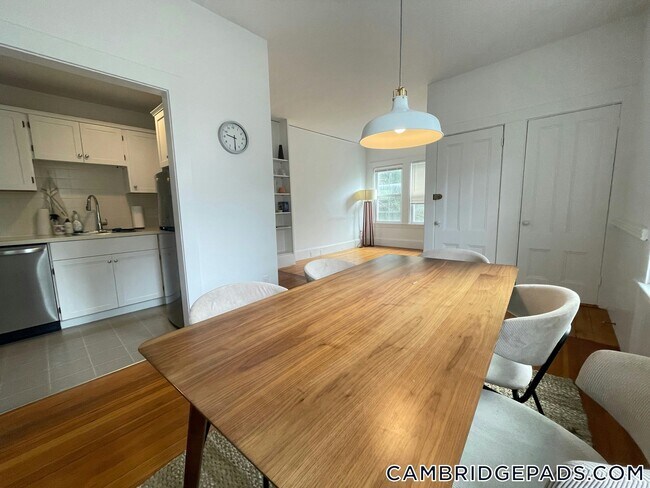 Foto del edificio - 32 Healey St